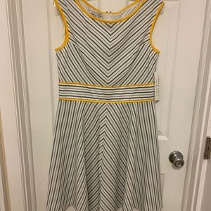 New London Style brand summer dress! Perfect for those fun summer outings!